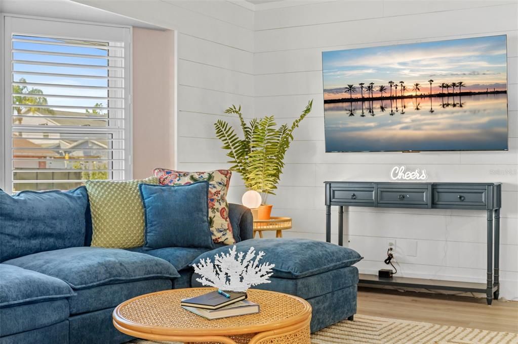For Sale: $825,000 (4 beds, 2 baths, 1993 Square Feet)