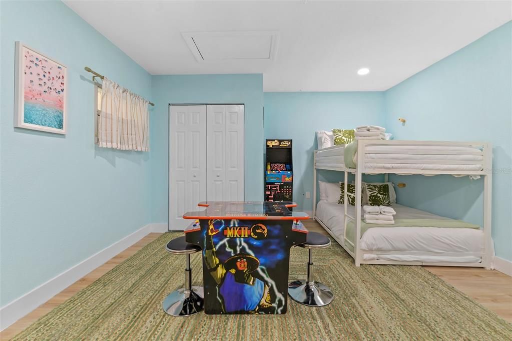 For Sale: $825,000 (4 beds, 2 baths, 1993 Square Feet)