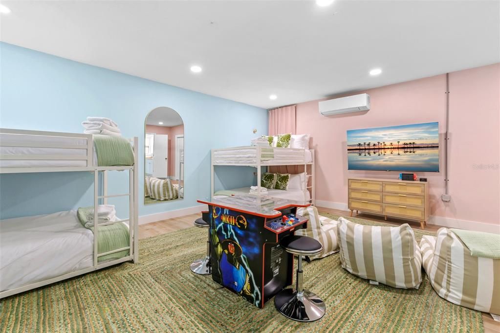 For Sale: $825,000 (4 beds, 2 baths, 1993 Square Feet)