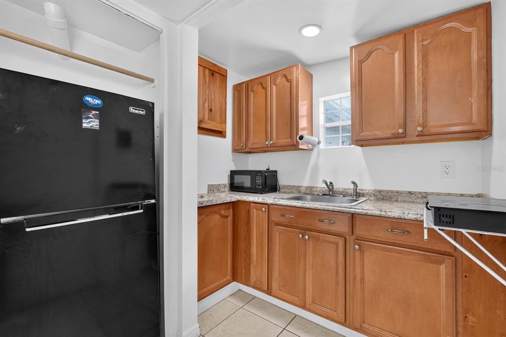 For Sale: $219,500 (3 beds, 2 baths, 966 Square Feet)