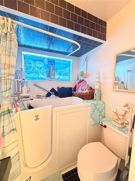 На продажу: $285,000 (3 спален, 2 ванн, 1535 Квадратных фут)