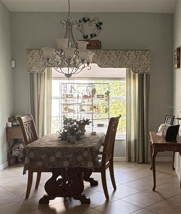 En Venta: $508,000 (3 camas, 2 baños, 2423 Pies cuadrados)