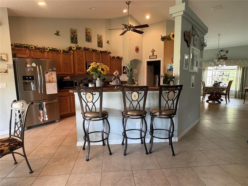 En Venta: $508,000 (3 camas, 2 baños, 2423 Pies cuadrados)
