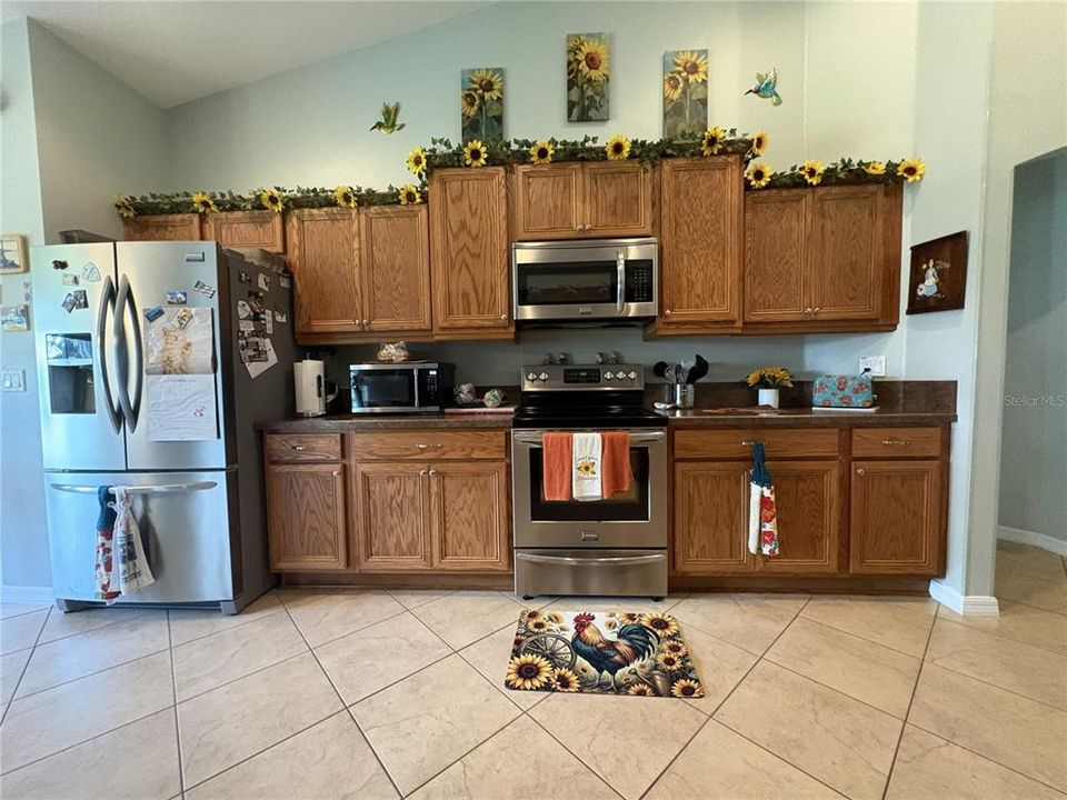 En Venta: $508,000 (3 camas, 2 baños, 2423 Pies cuadrados)