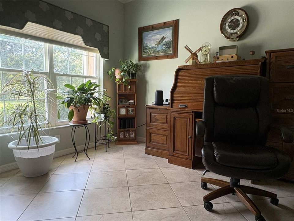En Venta: $508,000 (3 camas, 2 baños, 2423 Pies cuadrados)