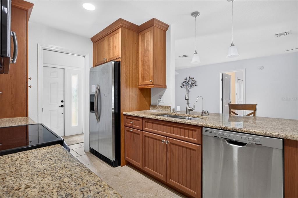 For Sale: $380,000 (2 beds, 2 baths, 1461 Square Feet)