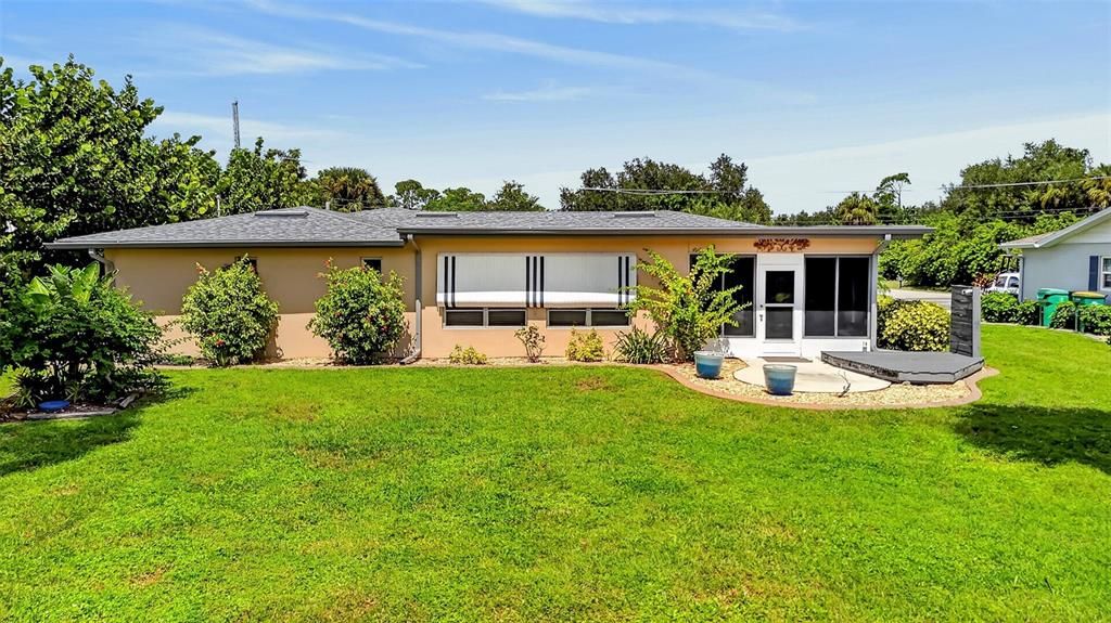 For Sale: $380,000 (2 beds, 2 baths, 1461 Square Feet)