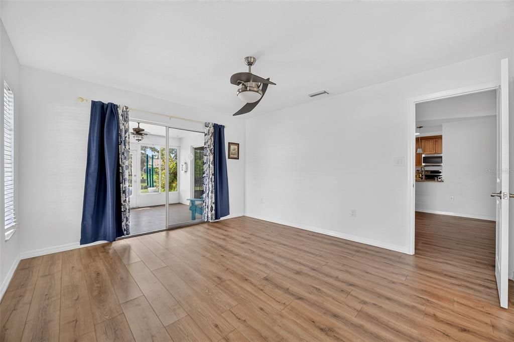 For Sale: $380,000 (2 beds, 2 baths, 1461 Square Feet)