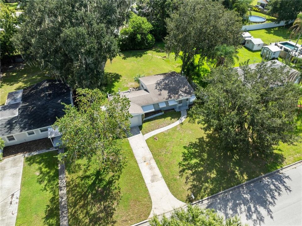For Sale: $229,900 (2 beds, 1 baths, 880 Square Feet)