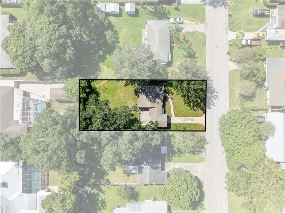 For Sale: $229,900 (2 beds, 1 baths, 880 Square Feet)