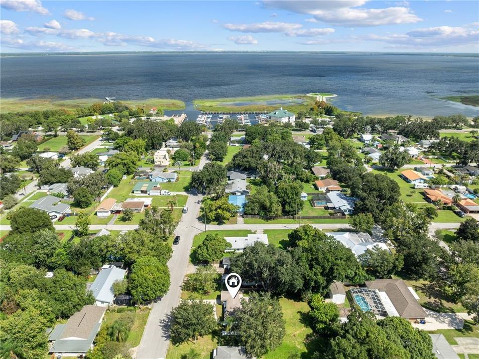 For Sale: $229,900 (2 beds, 1 baths, 880 Square Feet)