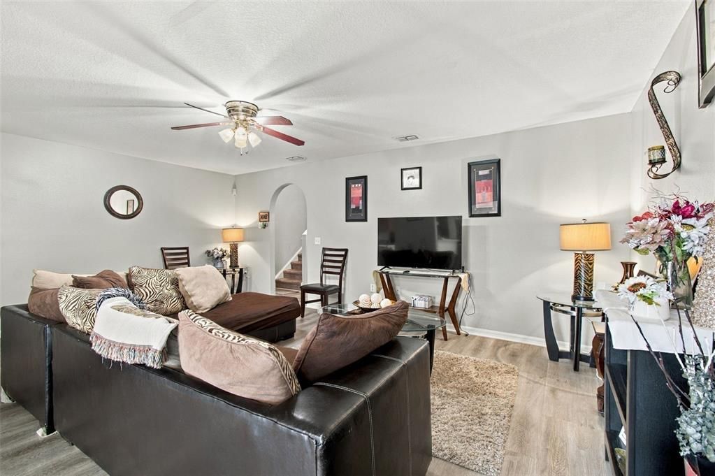 En Venta: $239,900 (3 camas, 2 baños, 1764 Pies cuadrados)
