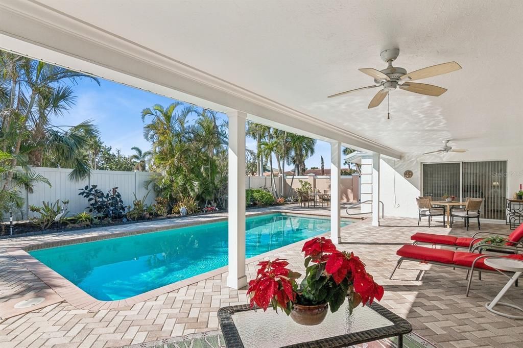 For Rent: $8,500 (3 beds, 3 baths, 2203 Square Feet)