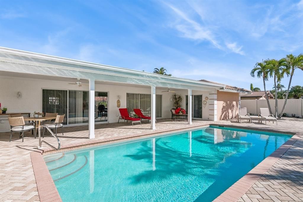 For Rent: $8,500 (3 beds, 3 baths, 2203 Square Feet)