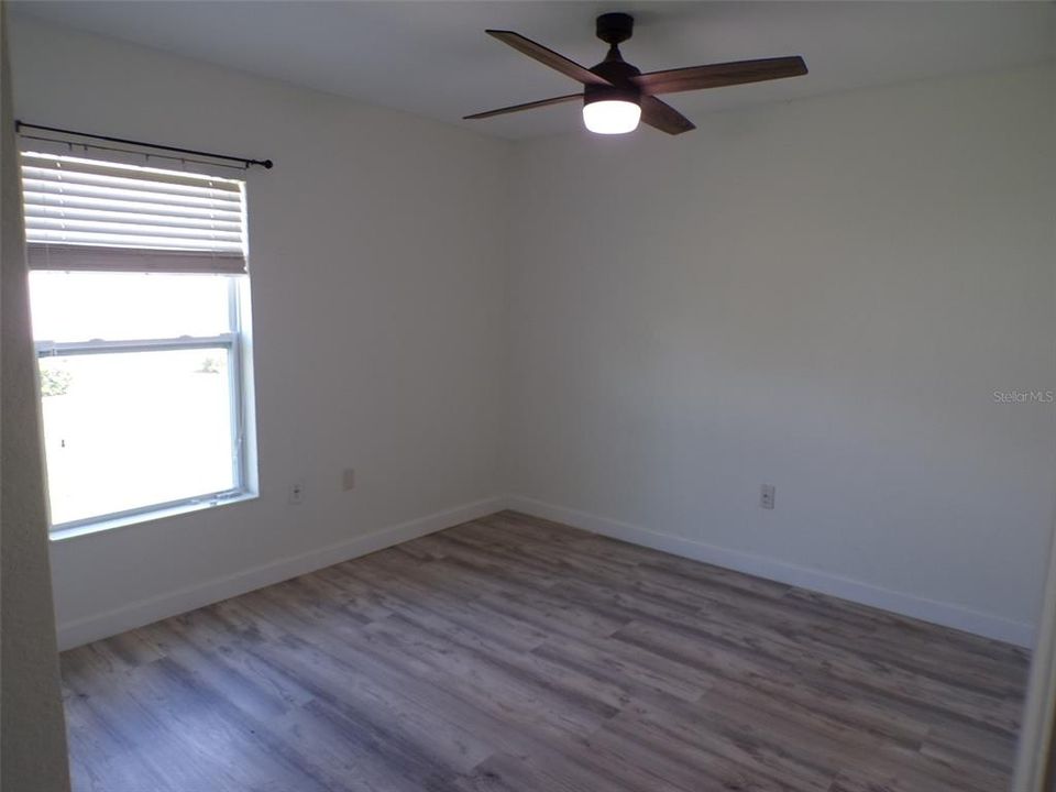 En Venta: $315,000 (4 camas, 2 baños, 2238 Pies cuadrados)