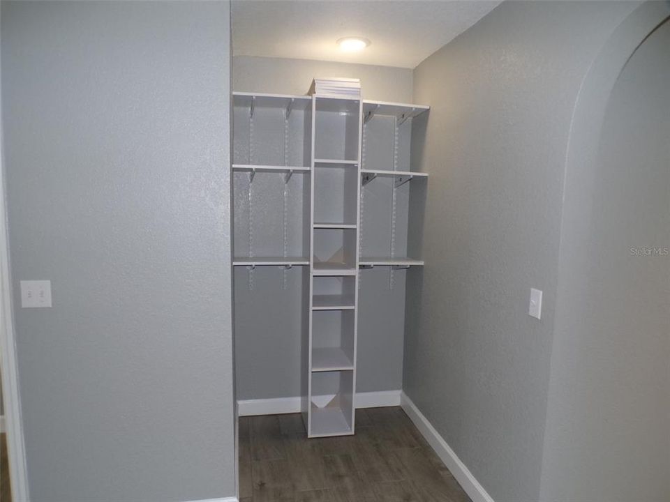 En Venta: $315,000 (4 camas, 2 baños, 2238 Pies cuadrados)
