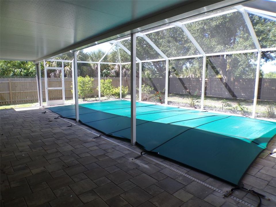 En Venta: $315,000 (4 camas, 2 baños, 2238 Pies cuadrados)