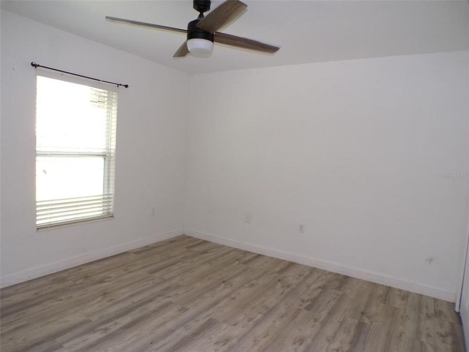 En Venta: $315,000 (4 camas, 2 baños, 2238 Pies cuadrados)