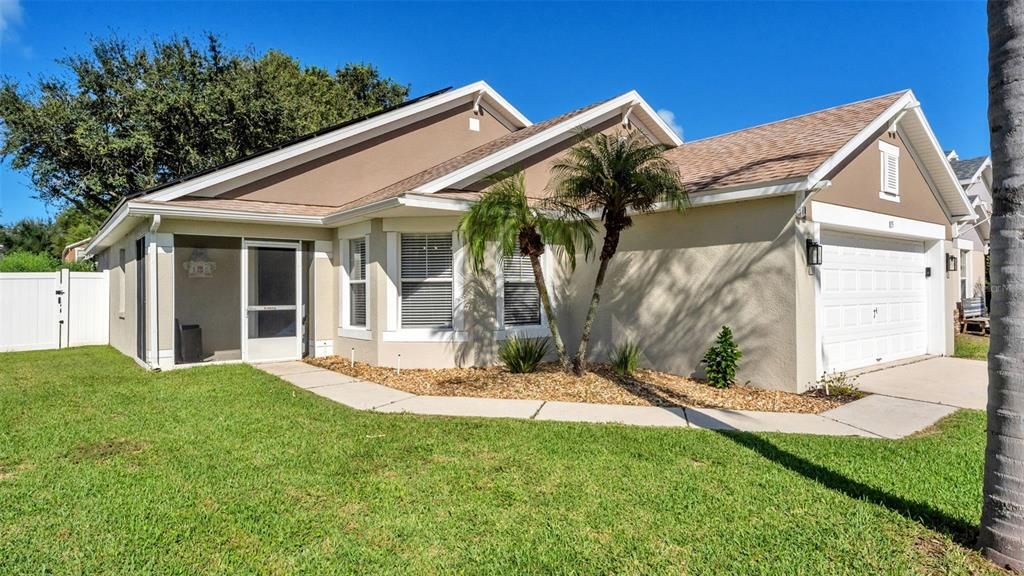 For Sale: $299,000 (3 beds, 2 baths, 1372 Square Feet)