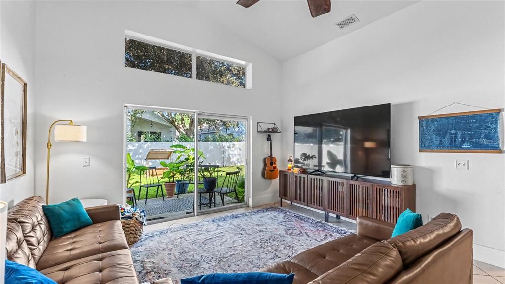 For Sale: $299,000 (3 beds, 2 baths, 1372 Square Feet)
