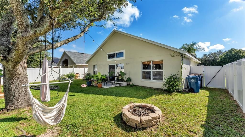 For Sale: $299,000 (3 beds, 2 baths, 1372 Square Feet)