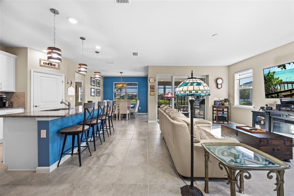 For Sale: $599,000 (2 beds, 2 baths, 1885 Square Feet)