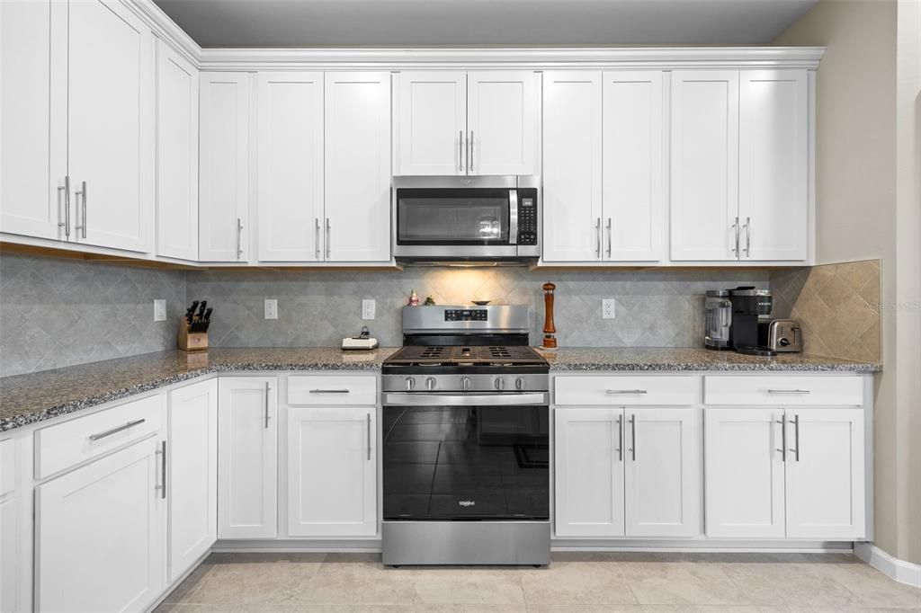 For Sale: $599,000 (2 beds, 2 baths, 1885 Square Feet)