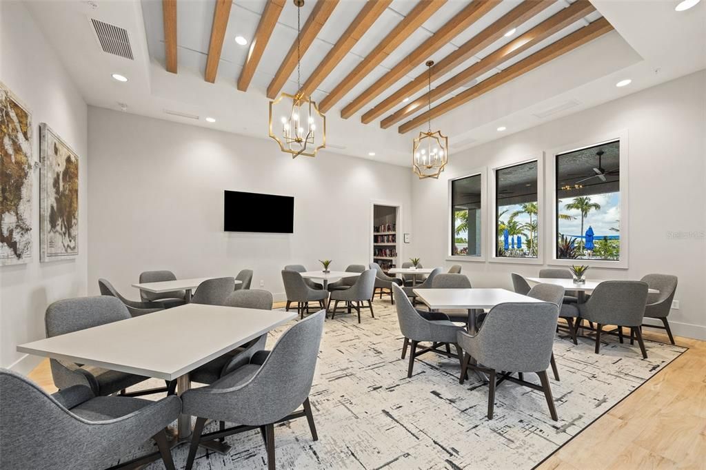 For Sale: $599,000 (2 beds, 2 baths, 1885 Square Feet)