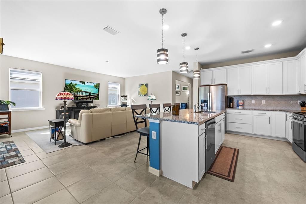 For Sale: $599,000 (2 beds, 2 baths, 1885 Square Feet)