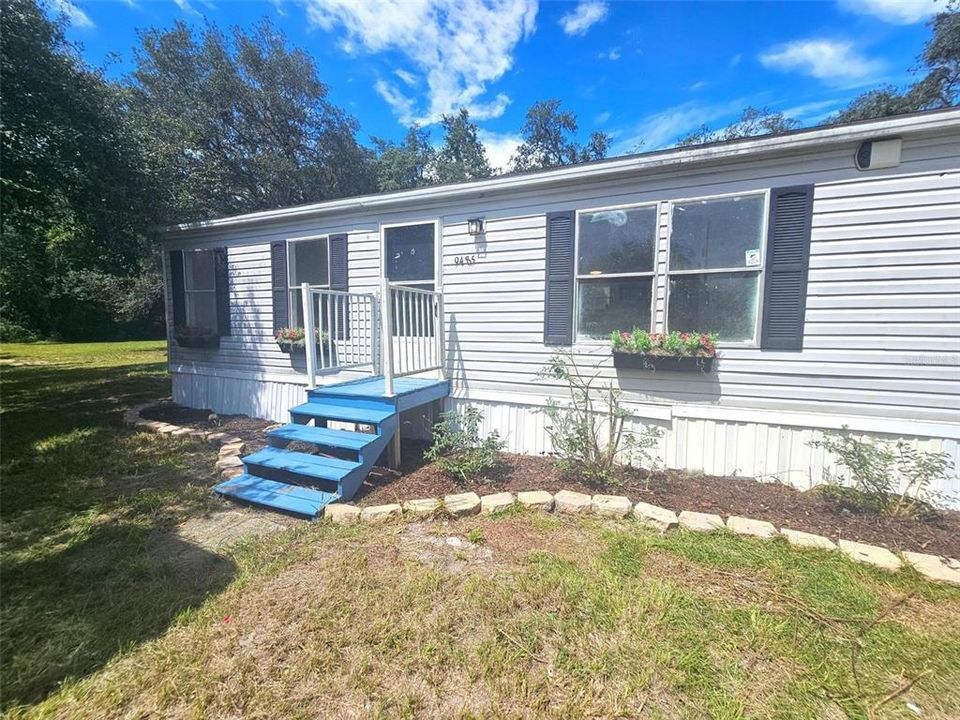 For Sale: $369,000 (4 beds, 2 baths, 1296 Square Feet)