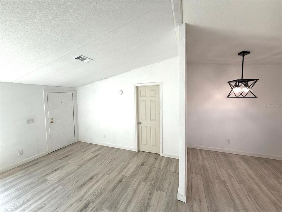 For Sale: $369,000 (4 beds, 2 baths, 1296 Square Feet)