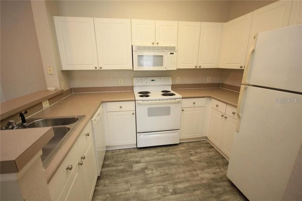For Rent: $1,450 (2 beds, 2 baths, 1056 Square Feet)