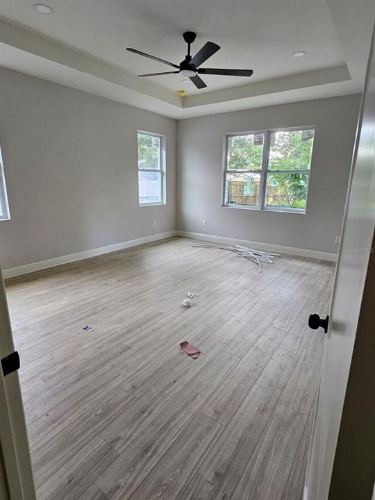 : $660,000 (4 beds, 3 baths, 2547 Square Feet)