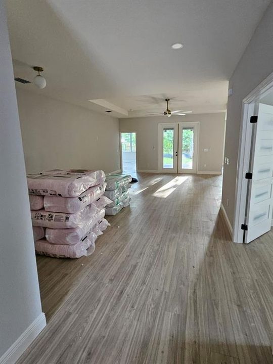 : $660,000 (4 beds, 3 baths, 2547 Square Feet)
