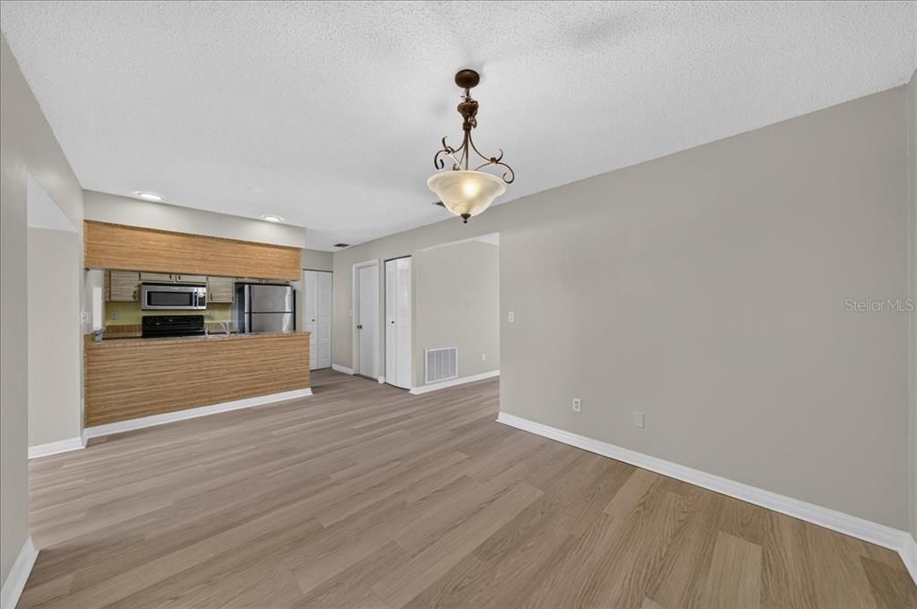 En Venta: $425,000 (3 camas, 2 baños, 1448 Pies cuadrados)