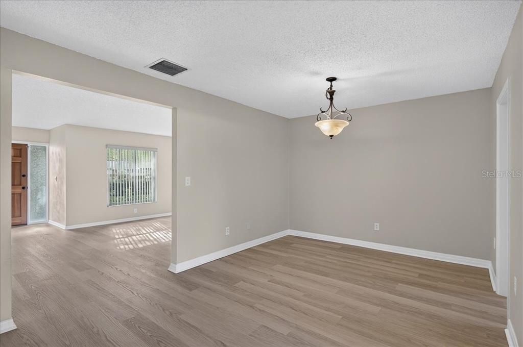 En Venta: $425,000 (3 camas, 2 baños, 1448 Pies cuadrados)