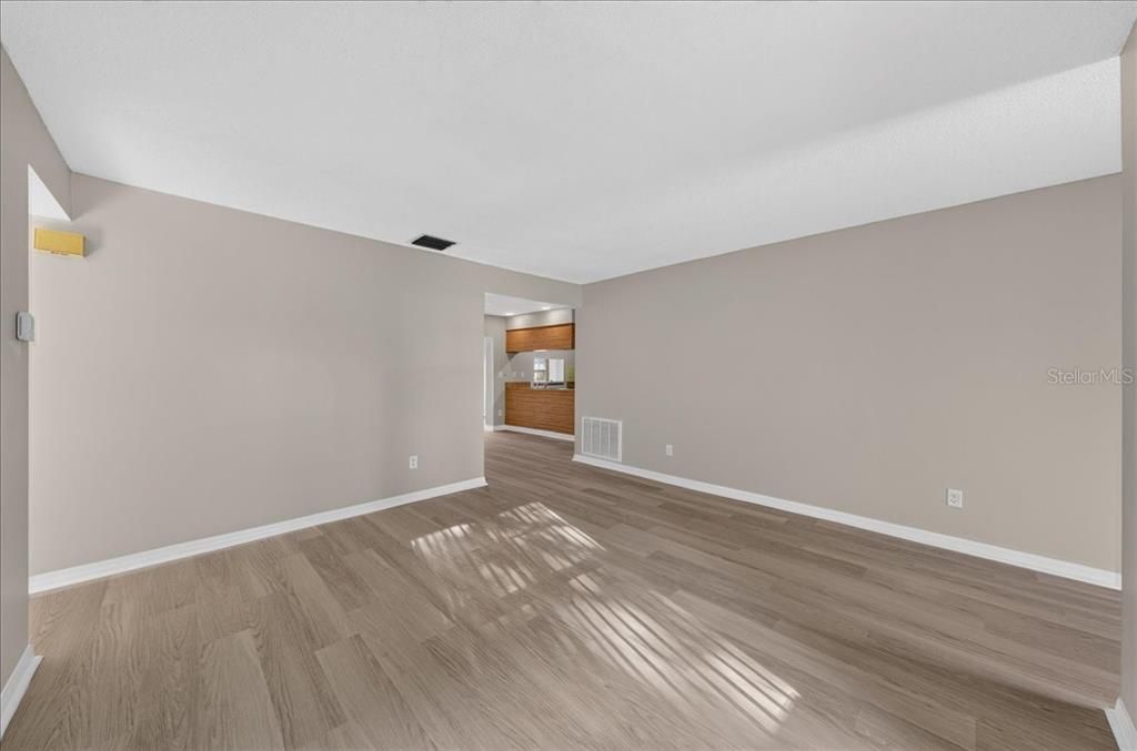 En Venta: $425,000 (3 camas, 2 baños, 1448 Pies cuadrados)