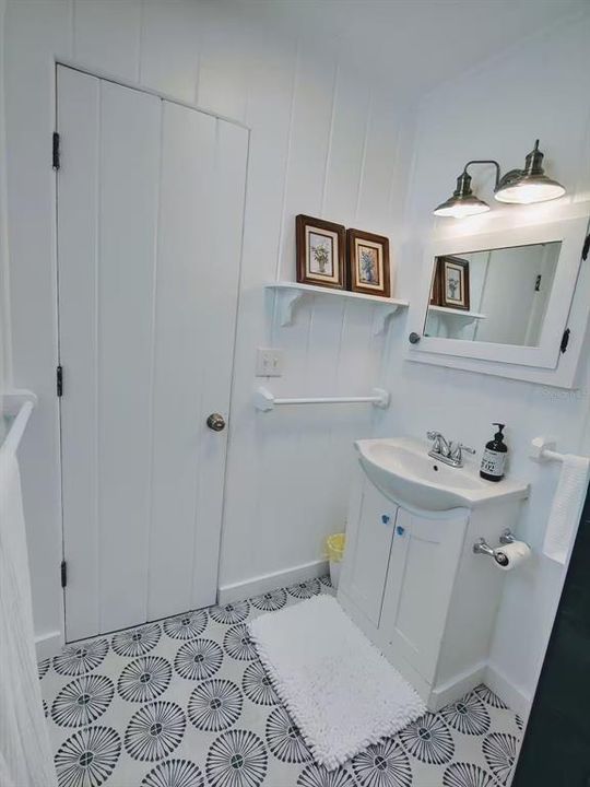 На продажу: $499,000 (3 спален, 0 ванн, 1720 Квадратных фут)