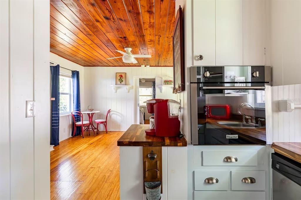 На продажу: $499,000 (3 спален, 0 ванн, 1720 Квадратных фут)