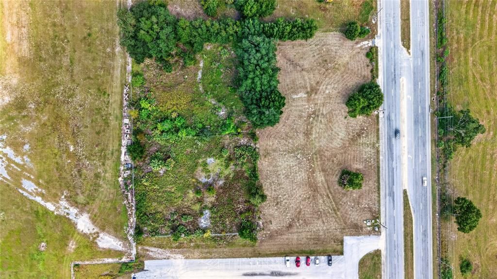待售: $750,000 (2.65 acres)