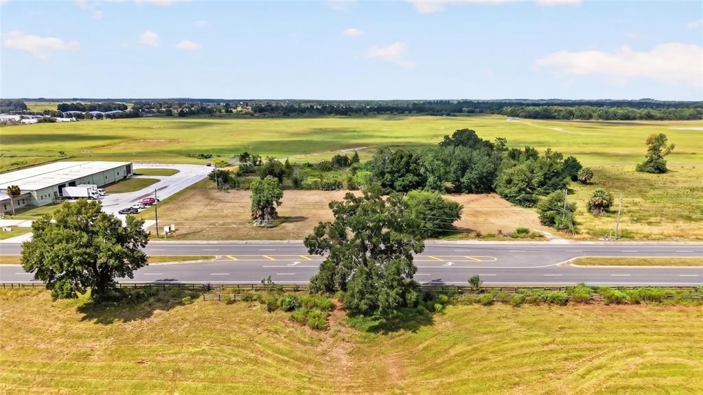 待售: $750,000 (2.65 acres)