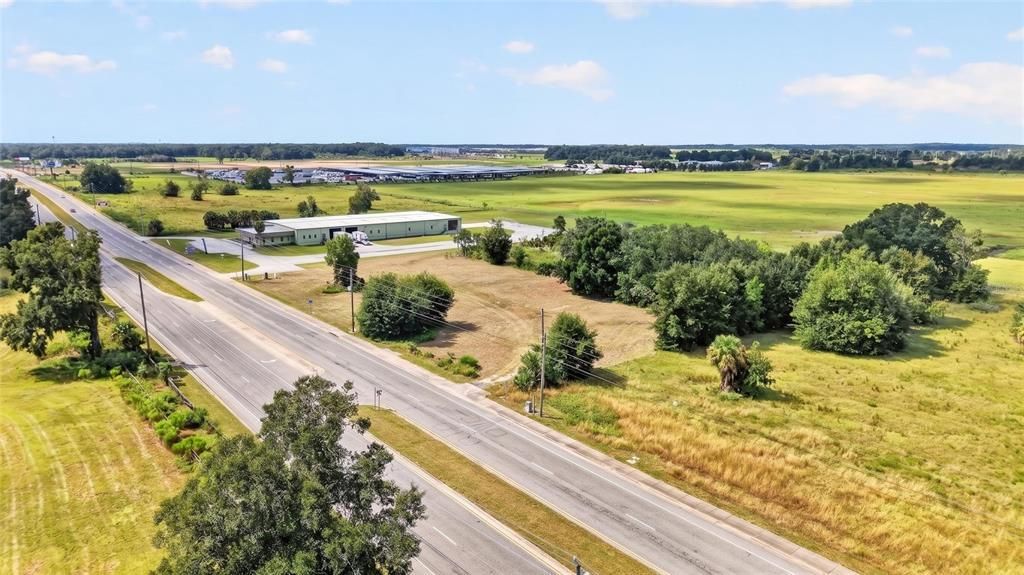 待售: $750,000 (2.65 acres)