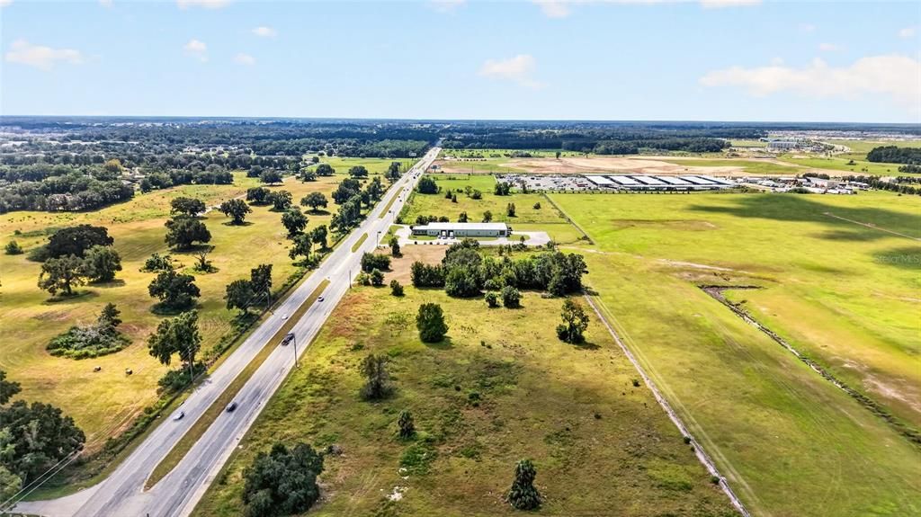 待售: $750,000 (2.65 acres)
