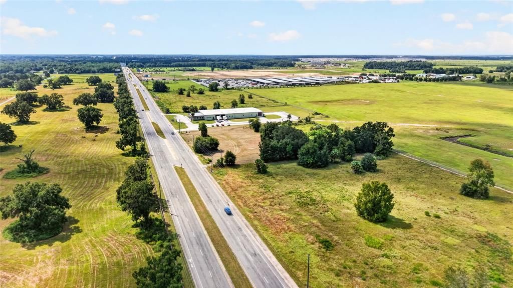 待售: $750,000 (2.65 acres)