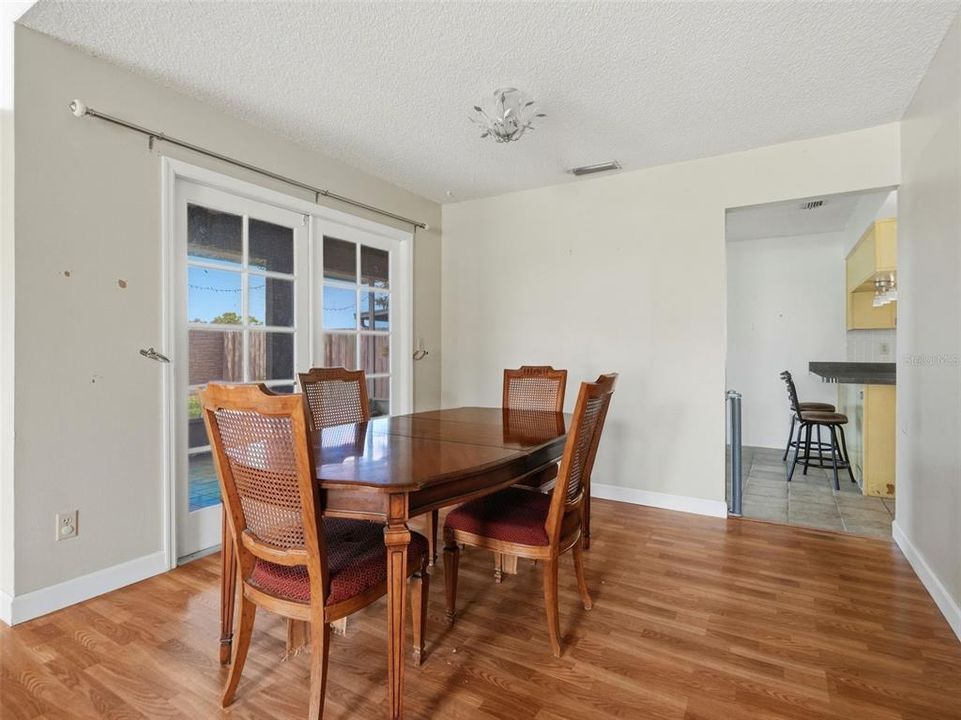En Venta: $424,900 (3 camas, 2 baños, 1898 Pies cuadrados)
