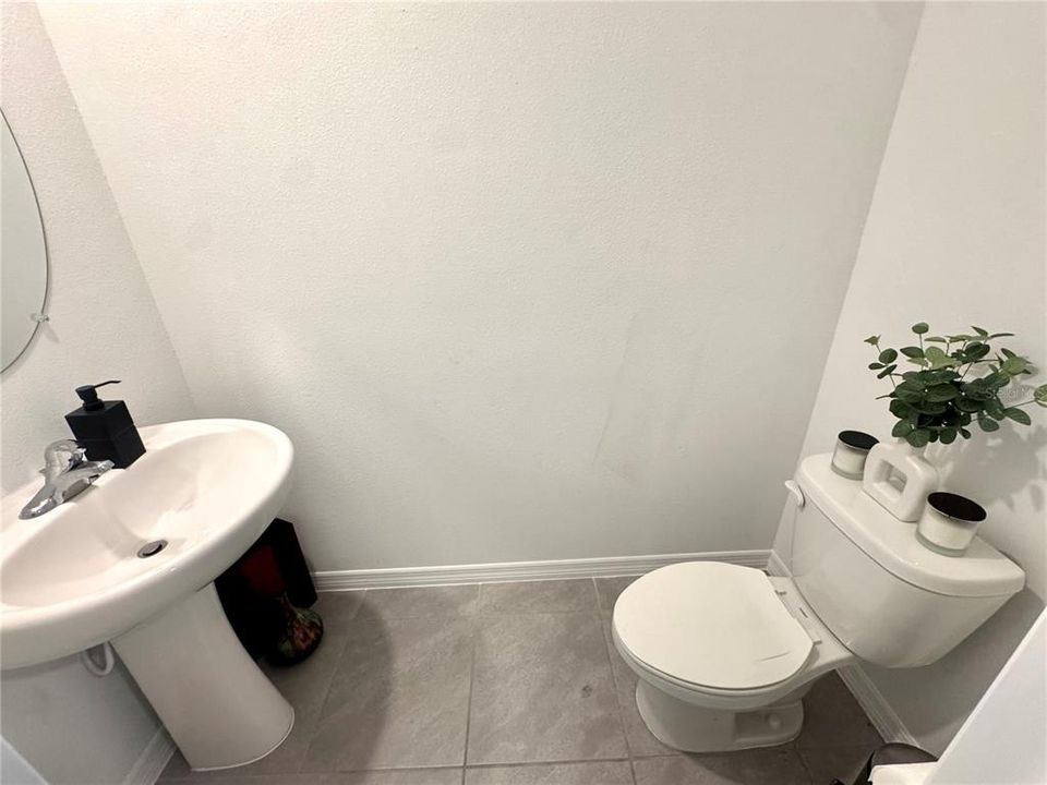For Rent: $2,395 (3 beds, 2 baths, 1488 Square Feet)