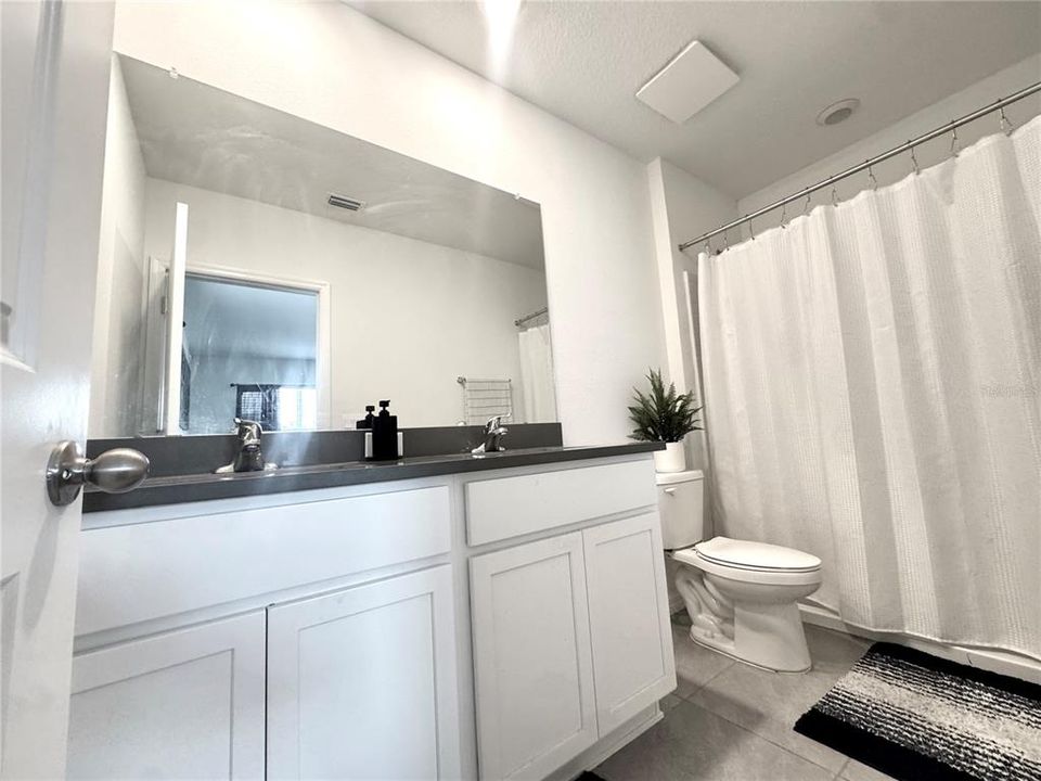 For Rent: $2,395 (3 beds, 2 baths, 1488 Square Feet)