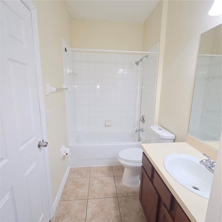 В аренду: $2,900 (5 спален, 3 ванн, 1624 Квадратных фут)