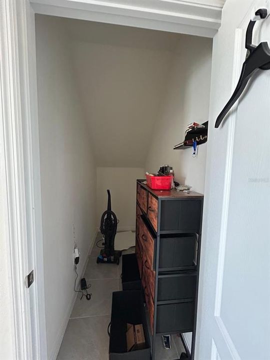 En Venta: $496,000 (4 camas, 2 baños, 2432 Pies cuadrados)