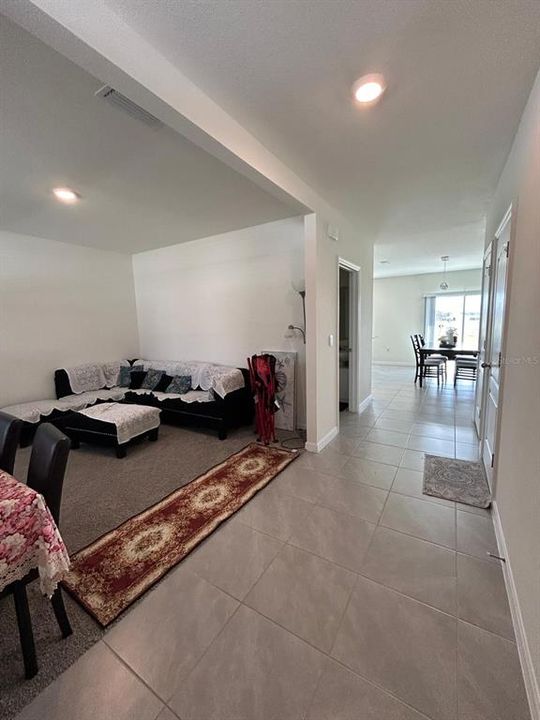 En Venta: $496,000 (4 camas, 2 baños, 2432 Pies cuadrados)